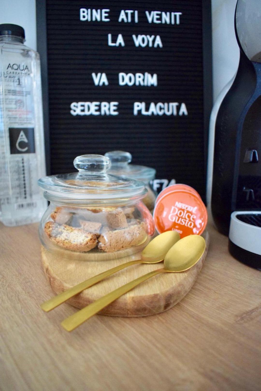 Voya Nordic Apartment-A Luxury Oasis In The Old Town Brasov Bilik gambar